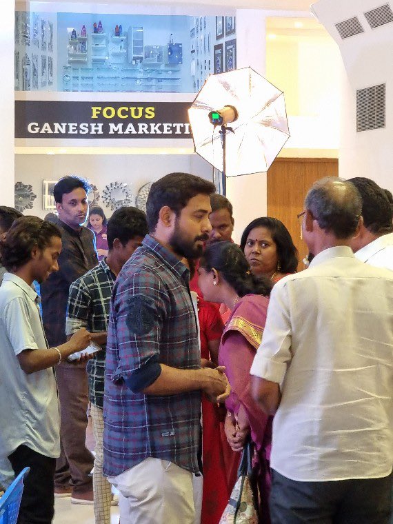 marketofindia's tweet photo. We are happy to share that the Sevai Semmal Awards 2020, which happened at SPR City- Market Of India, Experience Centre was a great success! 1/2
#MOI #MarketOfIndia #SPRCity #SPRGroup #SPR #SevaiSemmalAwards #ExperienceCentre #ChennaiTraders #GlobalMarket #BookYourShop #Chennai https://t.co/TvytVPKF3c
