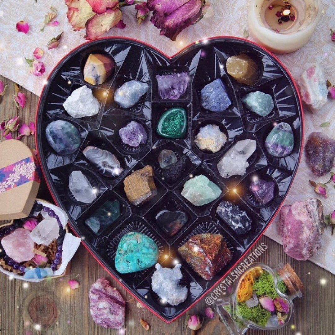 _liquidum_'s tweet photo. .ooc. 

@celestited 

I know it's like two days late but I just can't get over like Wallace handing Steven over a box of choclates for Valentines but Steven opens it and instead of chocolate it's just https://t.co/7PC0RGFcnm