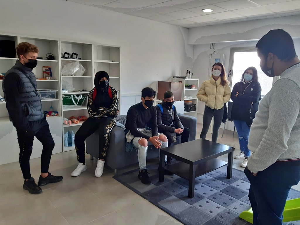 moliempresa's tweet photo. 📚🔩 Joves #ProjectesSingulars20 visiten l'empresa Indoostrial a Esparreguera, venda online de productes ferreteria #BaixLlobregat #magatzem #formació #MoliEmpresa #Martorell https://t.co/NMWOxDSptI
