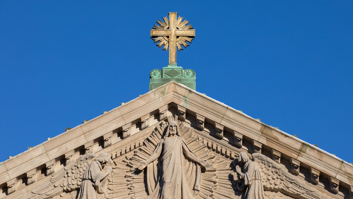 hcalumni's tweet photo. Today marks the beginning of the 2021 Lenten Season. Stay connected to the College this by following "Return to Me: Lenten Reflections from Holy Cross" https://t.co/k3d56tPLqA https://t.co/XNtVM5CkN3