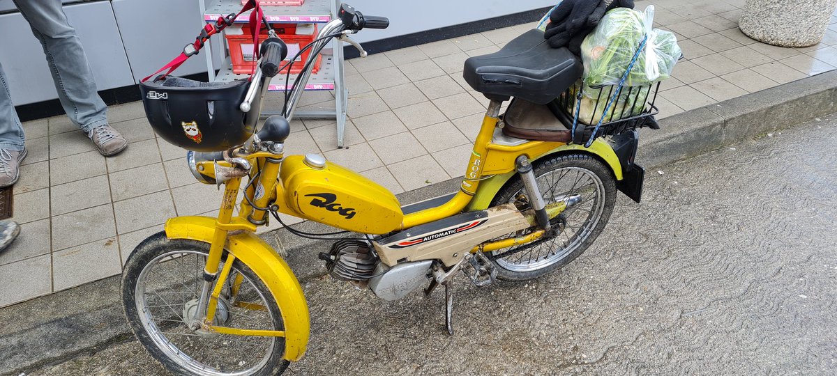 <a href="/RogBikes/">Rog Bikes</a> 1 Rogov motor. Ima pedala, da ga lahko goniš kot kolo :)