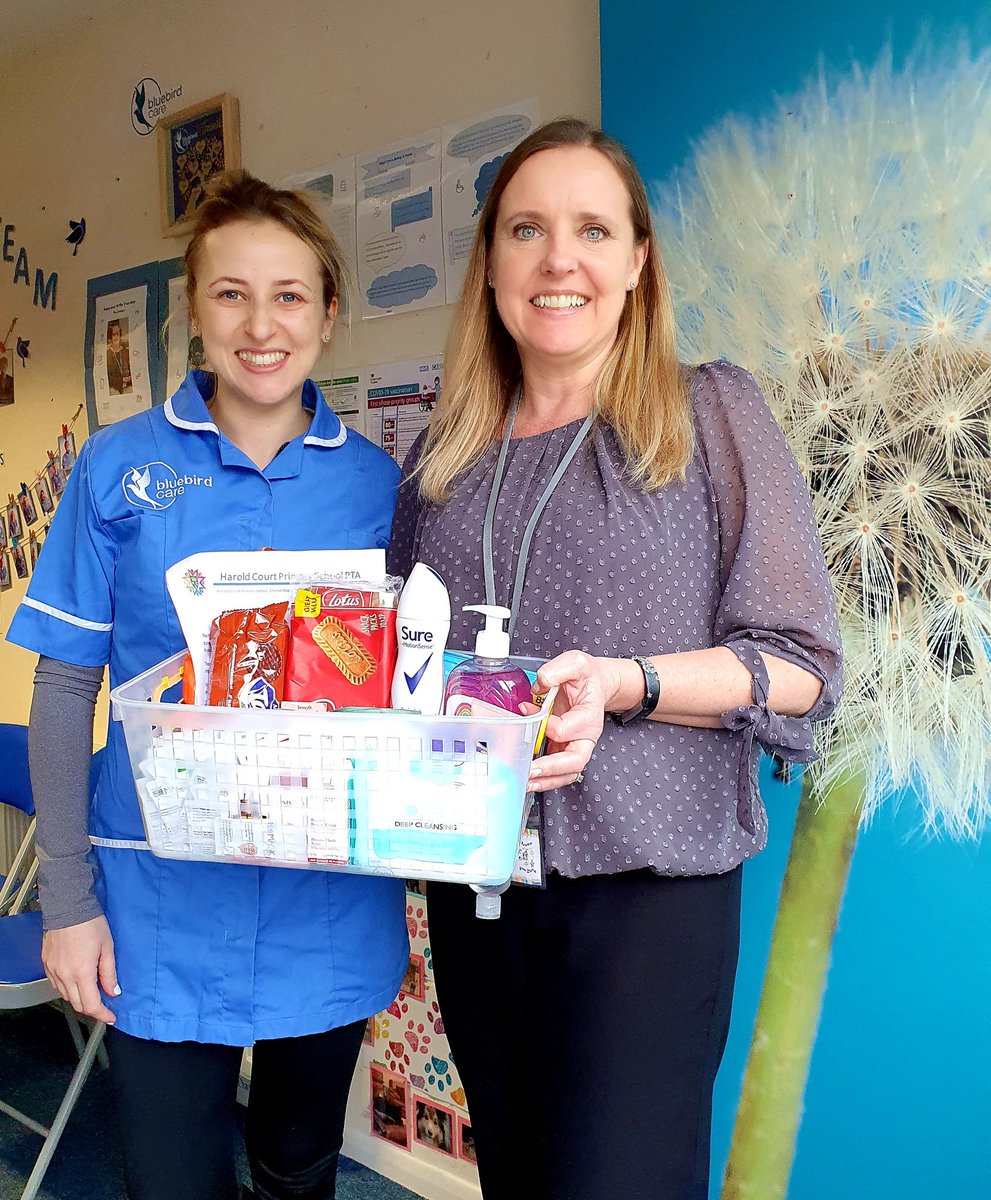 HaroldCourtPTA's tweet photo. Today the PTA delivered some Pamper Hampers to the staff of 3 local care homes
Bluebird Care Havering
Langley House Care
Dreywood Court
We also gave a Pamper Hamper to the wonderful staff at @HaroldCourtPrim to enjoy next week.
#SpreadSomeSmiles https://t.co/IY6lM7UuQJ