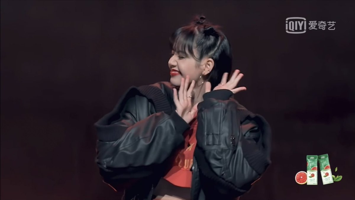 LISANATIONS_'s tweet photo. Let's hear it for Mentor Lisa! 

#YWY3WithLisa 
#MentorLalisaIsBack 
DANCE MENTOR LALISA https://t.co/gArazVB6p3