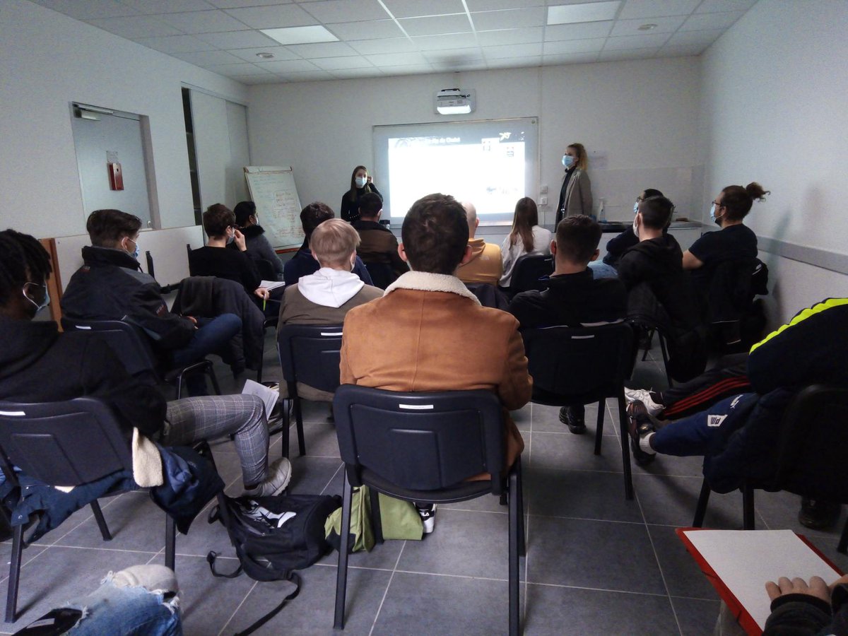 MLduCholetais's tweet photo. @MLduCholetais accueillait hier l'entreprise @Charal . 20 jeunes étaient présents et 7 d'entre eux sont motivés pour rejoindre l'équipe de Cholet.
#1jeune1solution #Emploi #partenariatlocal @isabelleleroy4 @URML_pdl @AndreMARTIN126 https://t.co/oB7Hwk2xy5
