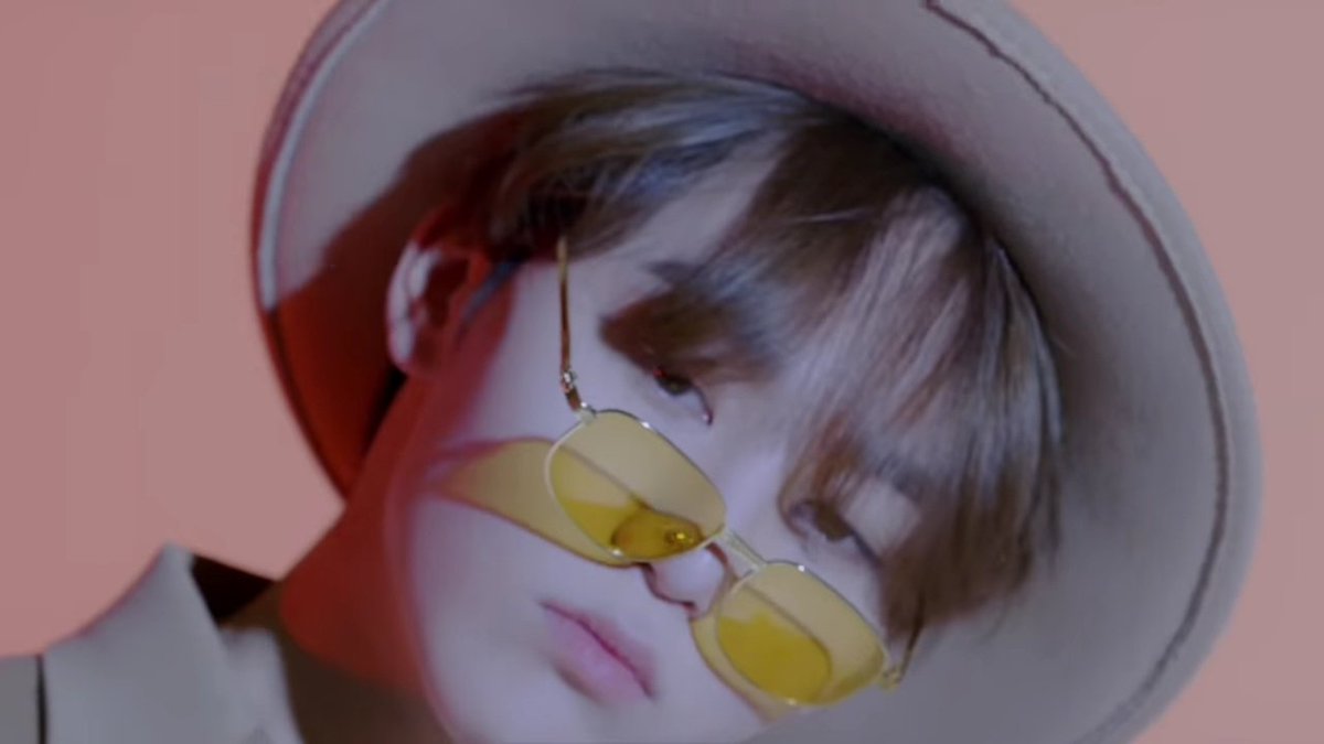 archive_kwan's tweet image. seungkwan ending up every models career