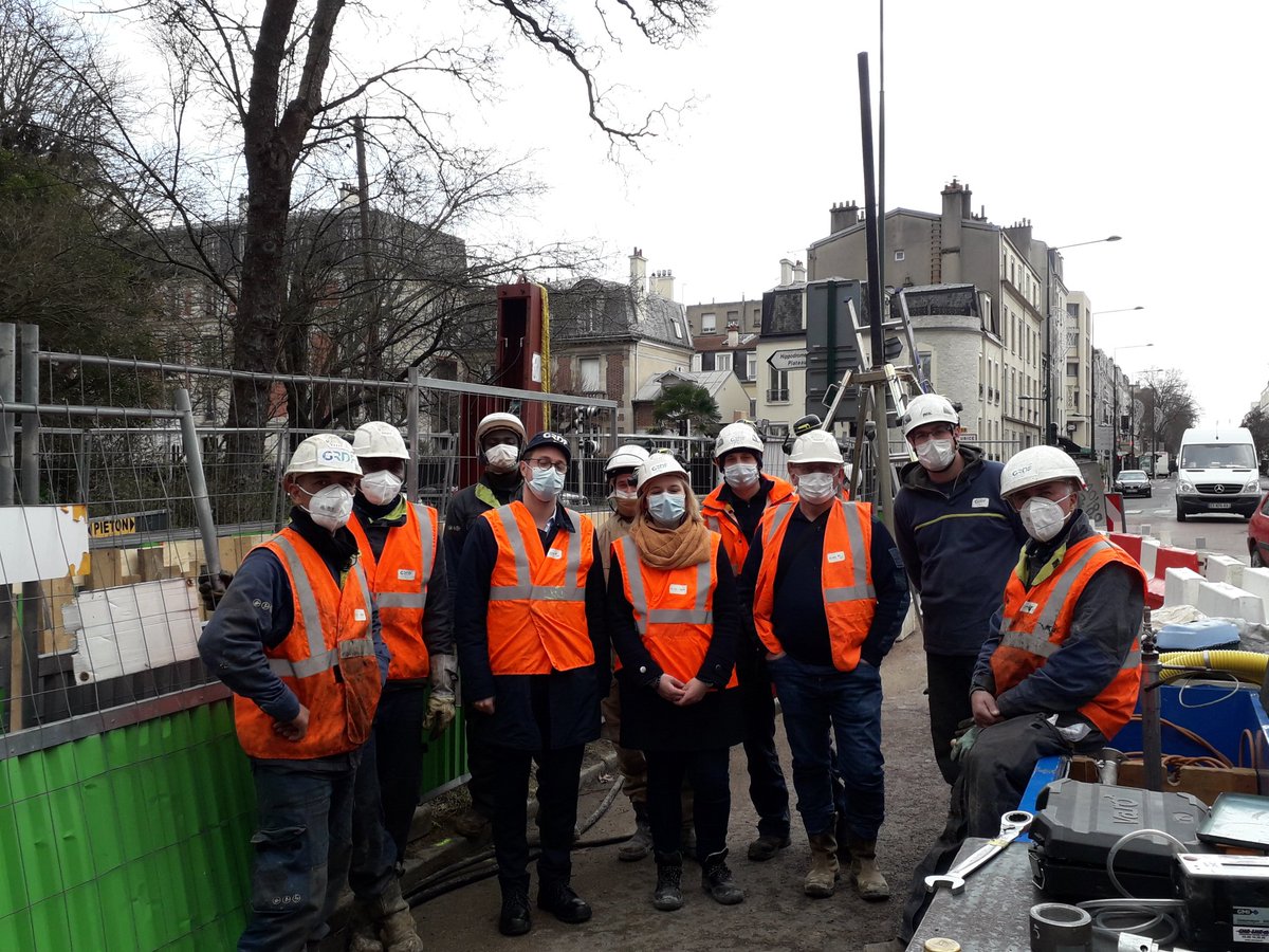 merci à Mr De Singly pour la visite et les échanges sur le chantier 400 de Charenton <a href="/am_bayi/">ambayi_com' on GRDF</a> ,<a href="/FWintenberger/">Franck Wintenberger</a>