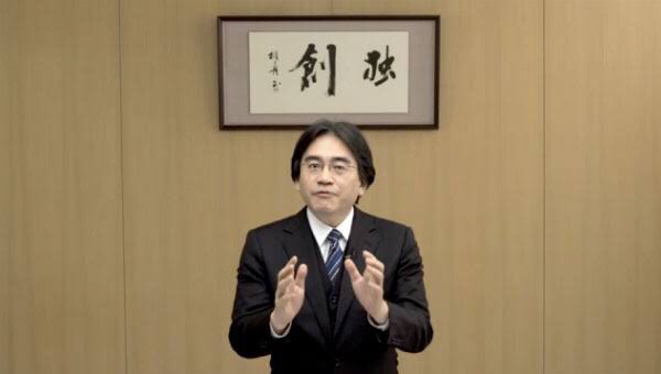 The song makes many allusions to the Japanese phrase “dokusou” (独創) or “creativity/originality”. This is the exact same phrase that is fundamental to the principles of Nintendo, and was prominently on display behind Iwata on many a direct.