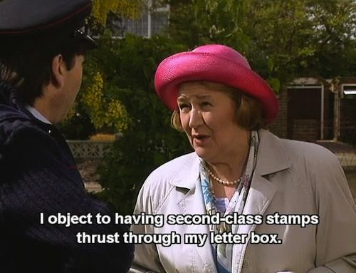 MeredithRiggs39's tweet photo. Happy 92nd birthday to Dame Patricia Routledge, who brought Hyacinth Bucket (Bouquet) - one of the funniest characters in television history - to life in Keeping Up Appearances. Truly an icon. https://t.co/uEpkgcyfJy