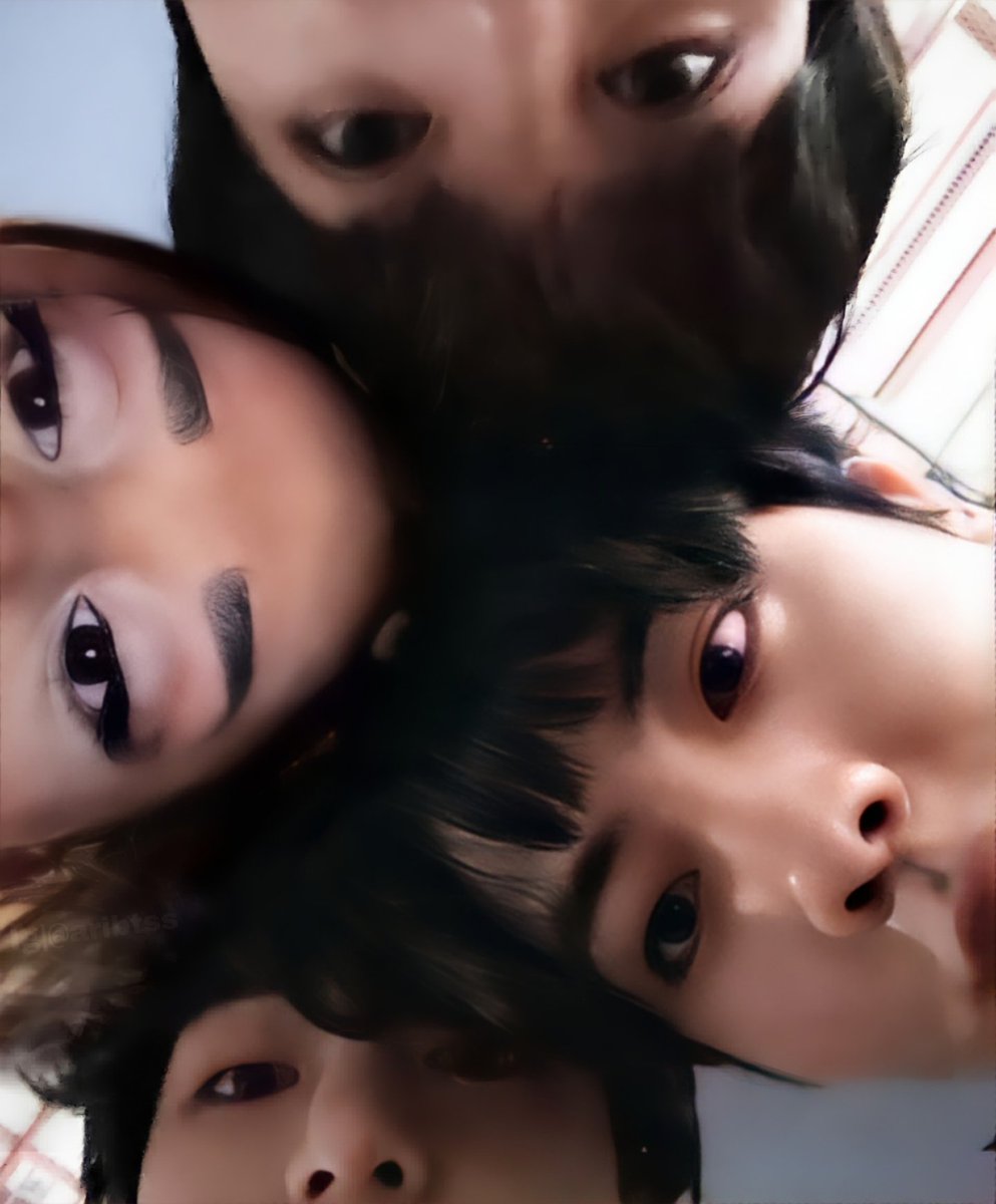 Btsxari1's tweet photo. Ari, Jin, J-hope & V (edit)
#arianagrande #bts #btsarmy #army #jin #arianator #armynator #jungkook #suga #jhopw #v #rm #jimin https://t.co/KSw7fRXNms