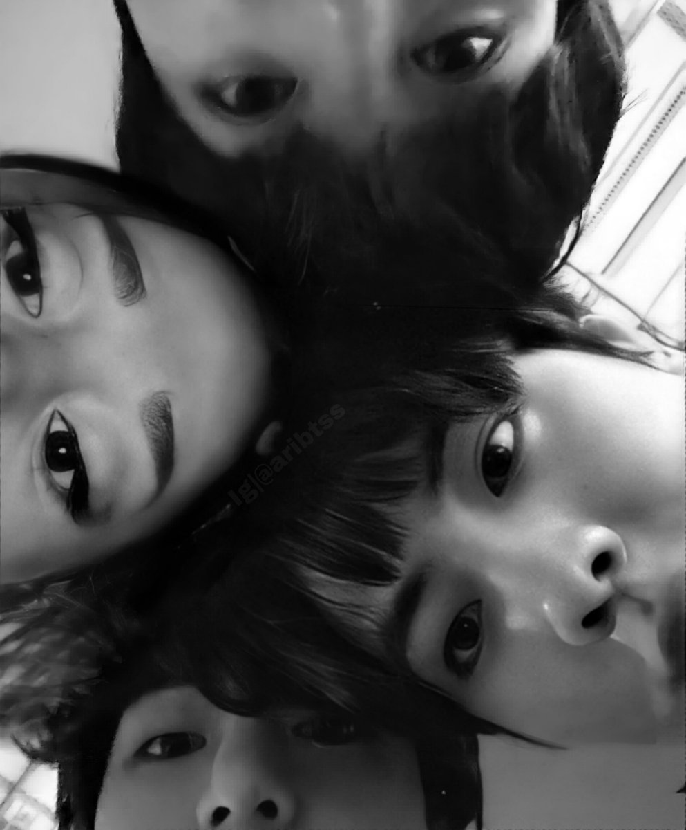 Btsxari1's tweet photo. Ari, Jin, J-hope & V (edit)
#arianagrande #bts #btsarmy #army #jin #arianator #armynator #jungkook #suga #jhopw #v #rm #jimin https://t.co/KSw7fRXNms