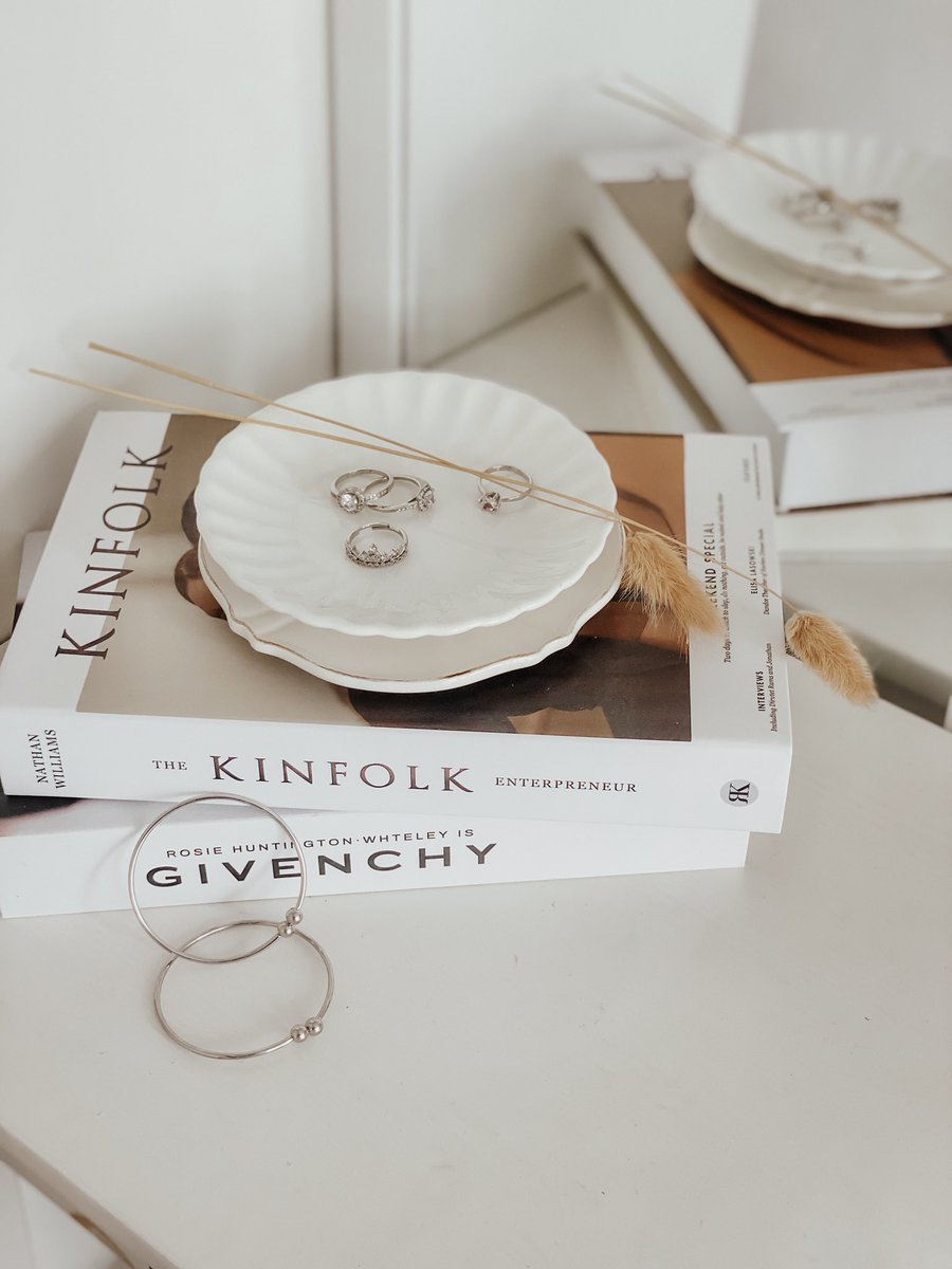 FvFlatlay's tweet photo. Kiri gambar inspired. Kanan tu yang kak an buat. https://t.co/L6e3oIZK0P