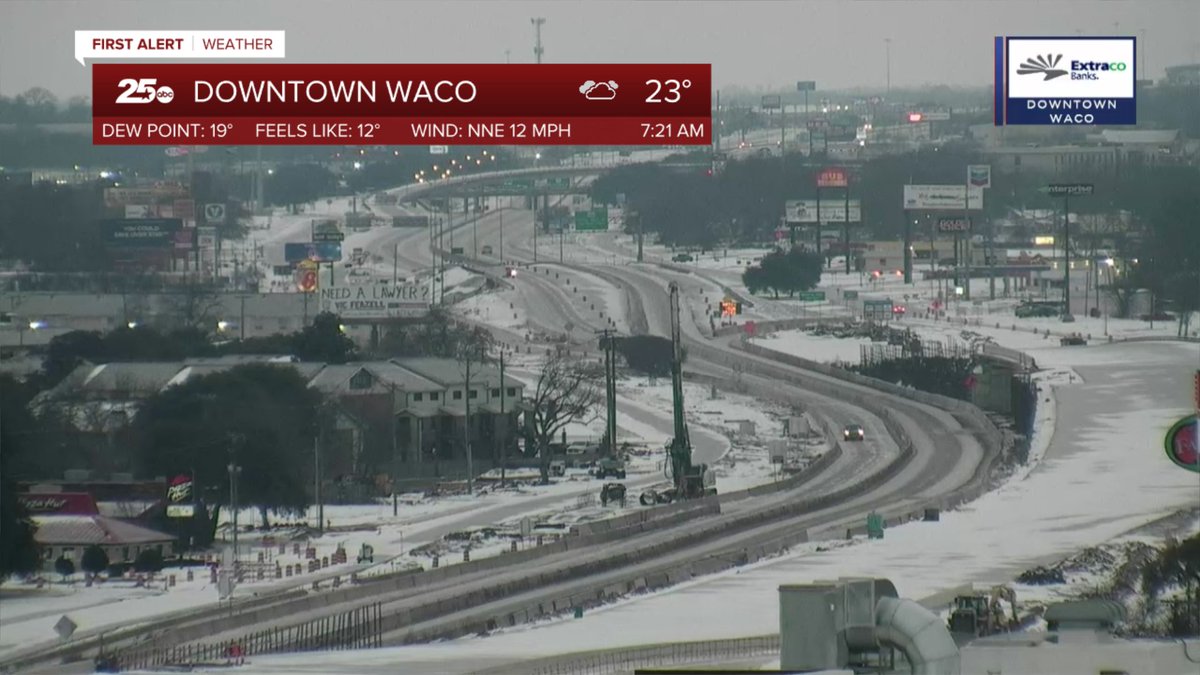 I-35 in Waco remains mostly empty this morning. Roads are slick due to fresh ice from overnight. Another day to stay home and only travel if necessary. <a href="/25NewsKXXV/">25NewsKXXV</a> #txwx