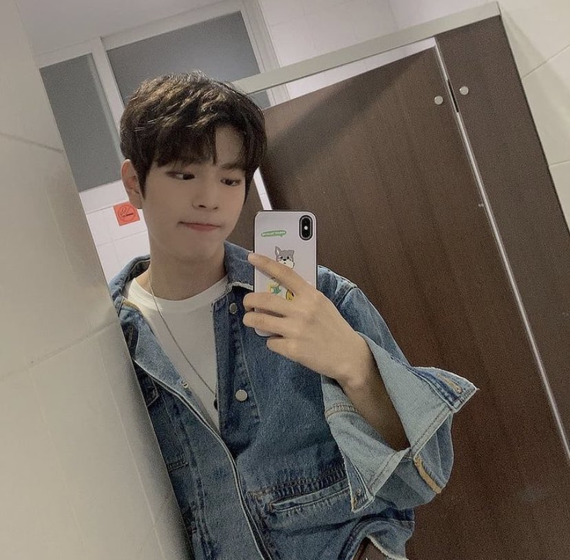 seugnnim's tweet photo. imma just... go take a break this time this is really giving me a bad mood. i hope everyone has a wonderful day ! i’ll be back soon i guess ^_^ https://t.co/aYCJmHAllD