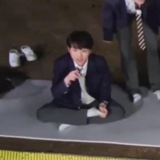 Cute_Chanwon's tweet photo. 〣(ºΔº)〣               (  ˃ □˂) 💦 https://t.co/reWEQau0Mx