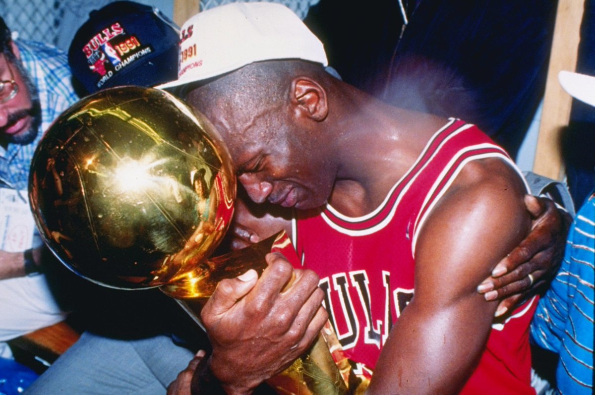 BleacherReport's tweet image. MJ turns 58 today. 🐐

▪️6× champ
▪️6-0 in Finals
▪️6x Finals MVP (most)
▪️5× MVP
▪️14× All-Star
▪️ROY
▪️DPOY
▪️10× 1st-Team All-NBA
▪️9× 1st-Team All-Defensive
▪️10x scoring champ (most)
▪️5th-most points ever
▪️1st billionaire player

Changed the game and inspired generations.