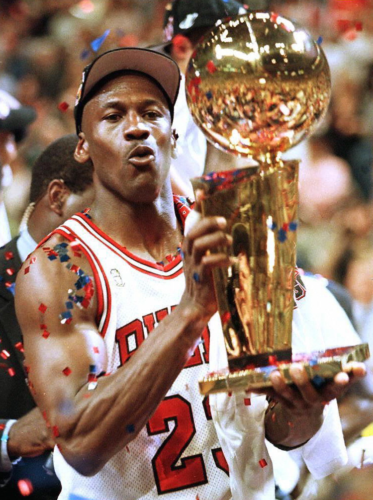 BleacherReport's tweet image. MJ turns 58 today. 🐐

▪️6× champ
▪️6-0 in Finals
▪️6x Finals MVP (most)
▪️5× MVP
▪️14× All-Star
▪️ROY
▪️DPOY
▪️10× 1st-Team All-NBA
▪️9× 1st-Team All-Defensive
▪️10x scoring champ (most)
▪️5th-most points ever
▪️1st billionaire player

Changed the game and inspired generations.