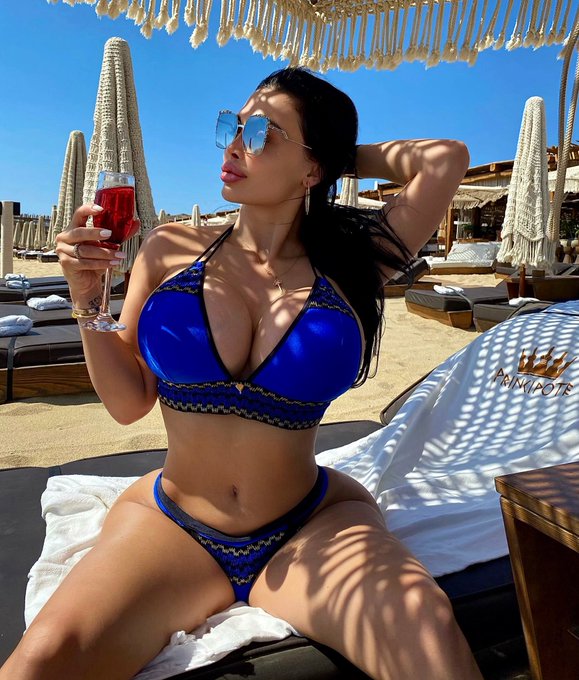 Pic from last summer https://t.co/dlrcOib0yv