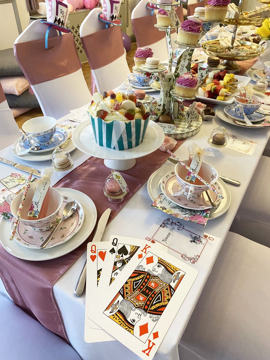 Yesterday’s Mad Hatter’s afternoon tea party was truly magical ✨🃏🐰 #aliceinwonderland