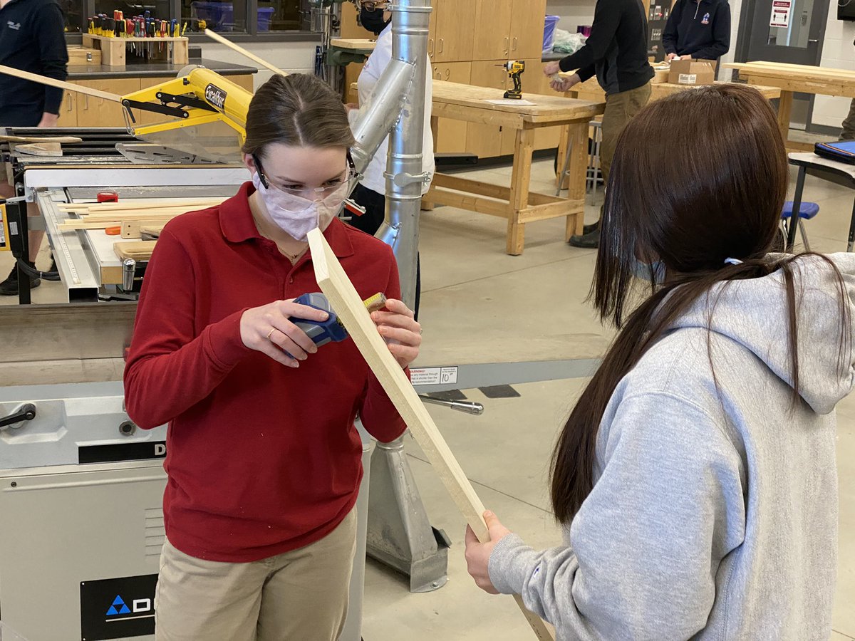 TechnologySab's tweet image. SAB construction students getting material together for their micro building and doing some 120VAC wiring. #techiscool