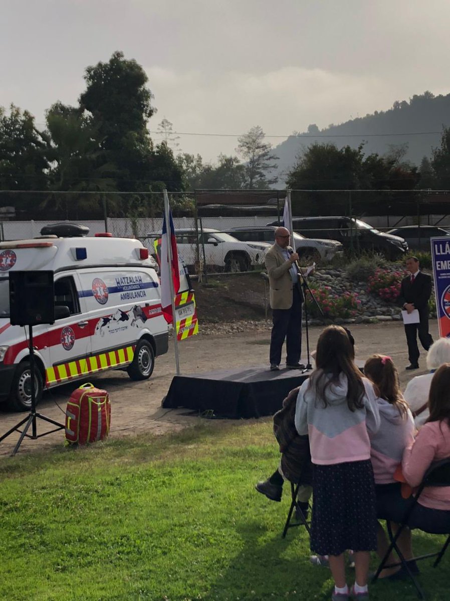 comjudiachile's tweet photo. ‼️Día de emociones‼️#HatzalahChile ya cuenta con una ambulancia 🚑 para ir en ayuda de la comunidad. Gracias a la empresa donante que lo hizo posible!
#jesed #tikunolam #primerosauxilios #salud #emergencia #voluntarios #ambulancia #cjch #medicos #paramédico https://t.co/xgyl3oNwUB