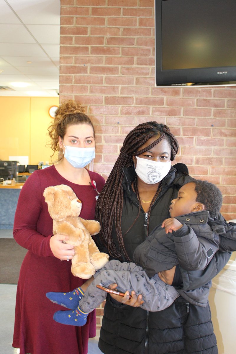 ChildrensSpecNJ's tweet photo. Thanks to @Shipt and @buildabear for donating 500 bears for our patients! 🐻 We kept the bears comfortable in quarantine before our super security officers surprised patients coming in for their appointments today. #RandomActsofKindnessDay #CSHF #transforminglives https://t.co/SlT8uMa6td