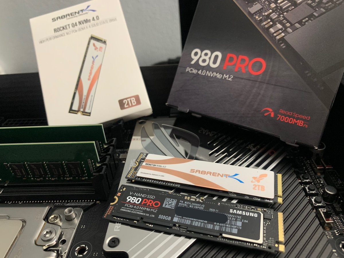 BlueGemPC's tweet photo. Paired with 64GB of ECC memory and 2 of the fastest NVMe SSDs on the market right now

1x Sabrent Rocket Q4 4.8GB/s Reads
and 
2x Samsung 980 Pros with 7GB/s reads https://t.co/XfhEUsPxe7