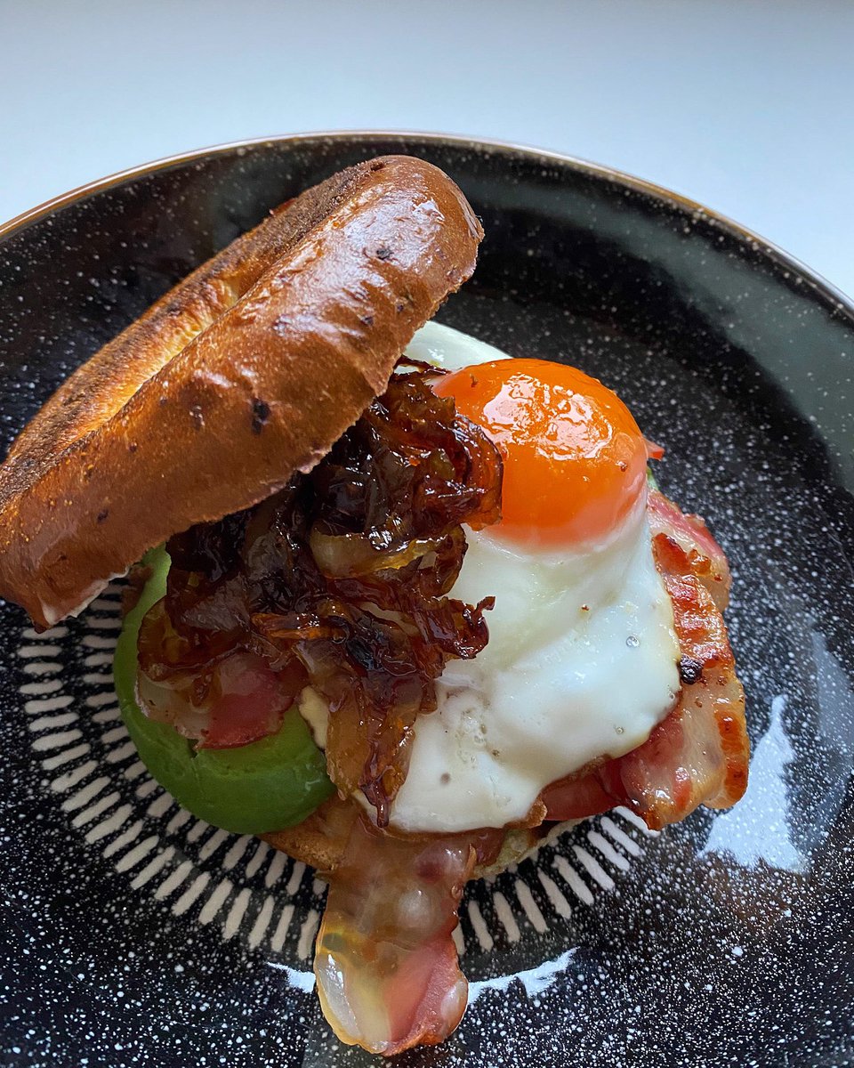 1moreingredient's tweet photo. Hello! Here’s to being bold with food. 
Cooking at home and taking time to learn. Welcome to #OneMoreIngredient Twitter! Let’s be having it shall we?! 
Smash the follow button and RT! 
https://t.co/jPMghoKYQe https://t.co/xmo7L2cNOz