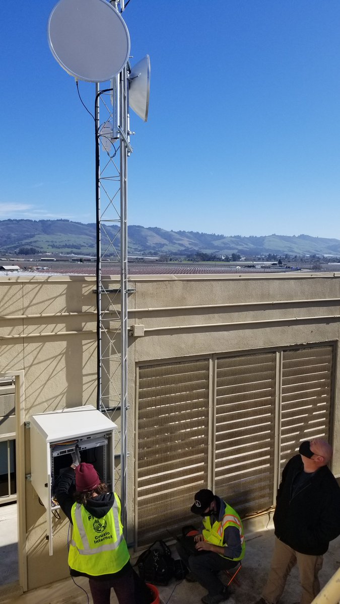 PajaroValleyUSD's tweet photo. #PVUSD &amp; @cruzio working on eliminating the digital divide through expansion of reliable, high speed internet in our community!

Trabajando para eliminar la brecha digital mediante expansión de Internet confiable y de alta velocidad en nuestra comunidad. @CFSantaCruzCo 
@mlrod32 https://t.co/oDLzjTXGnQ