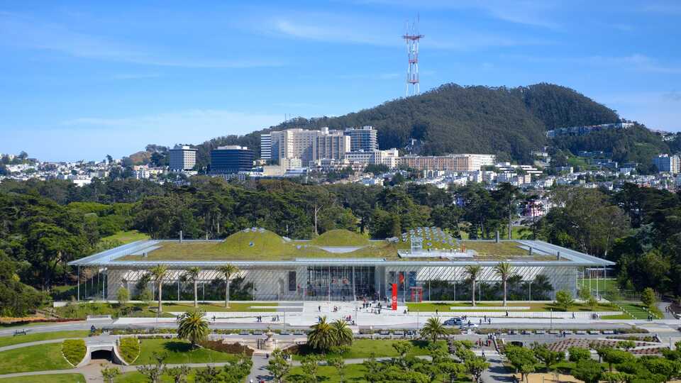 Care about representation in museum exhibits? Please RT! We're looking for 25 people to feature in this: bit.ly/3aXEMgH. If you're an LGBTQ+ woman or gender-minority in STEMM (POC especially welcome), please consider nominating yourself: bit.ly/2Zt8TaB.