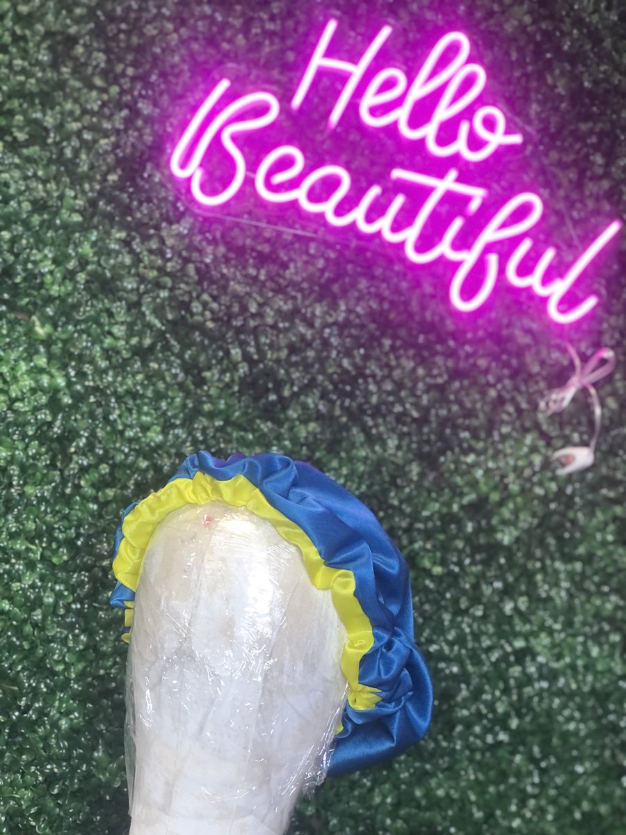 pettybri_'s tweet photo. Hey y’all, I recently launched a small business selling handmade satin bonnets which are infused with 3 different oils on the interior and are NON-STAINING! Please support my small black business &amp; purchase a bonnet today @ https://t.co/5G9MdUzafO &amp;/or RT &amp; SHARE!! https://t.co/Usr0SlkRiI