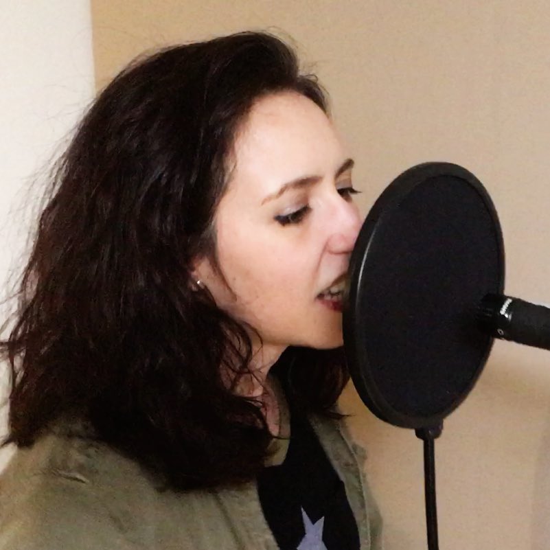 TYGAPUSSmusic's tweet photo. Lead vocals for „Blue Mary“ ✅✅✅ #rocknroll #rocksnotdead #alternativerock #femalerocksinger #rocksinger #rockmusic #NewMusicSoon https://t.co/LFERZoJIbX