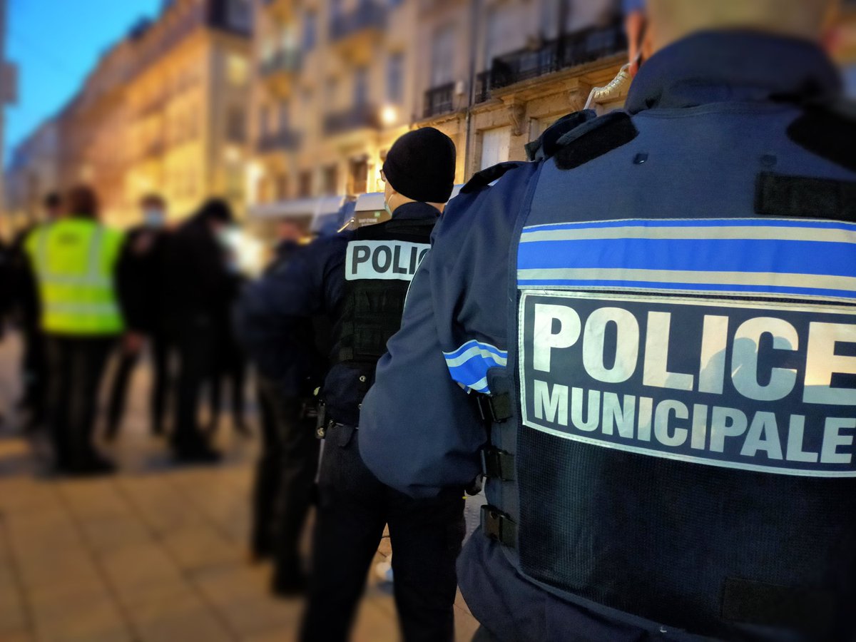 Police Nationale 42 tweet media