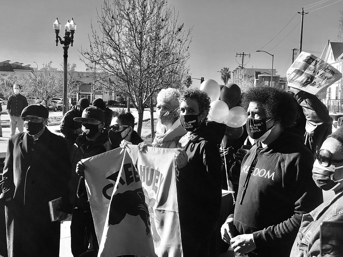 MOBBYMOBB's tweet photo. They changed 9th&amp;center this morning to Huey p Newton way. Glad I got to witness that. Happy bday Huey! ✊🏽 https://t.co/Wapr2Etic9