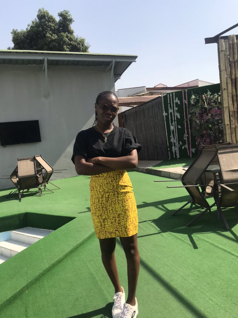 Lizzytim2's tweet image. Please caption this