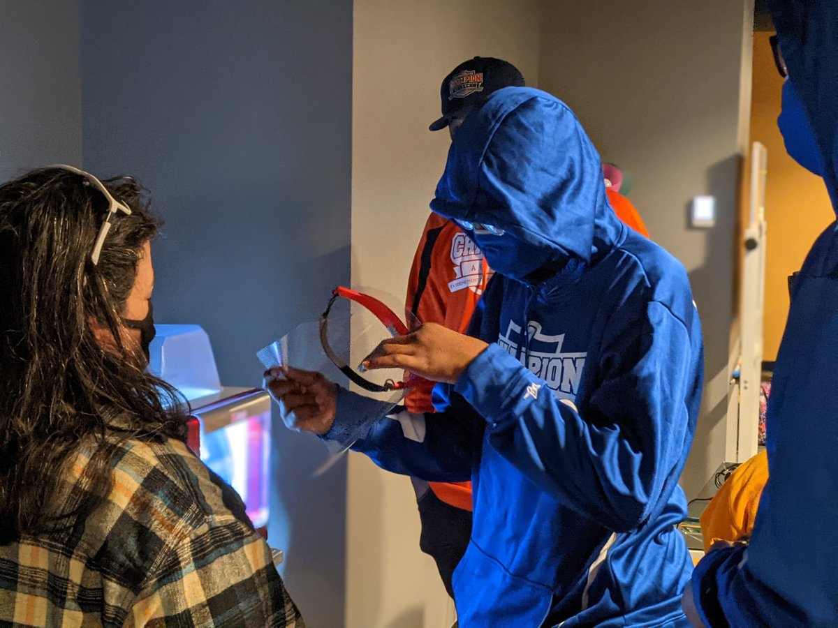 Bound2Connect's tweet photo. Our CEO, Christina Lopez, showing new TECH Unleashed members from @585Champions around the tech center, and the 3D printers we used to make face shield visors.
#futureleaders #mentoring #connectwithtech #getconnected #3dprinting #additivemanufacturing #21stCenturyUtility https://t.co/fkway2S9ao