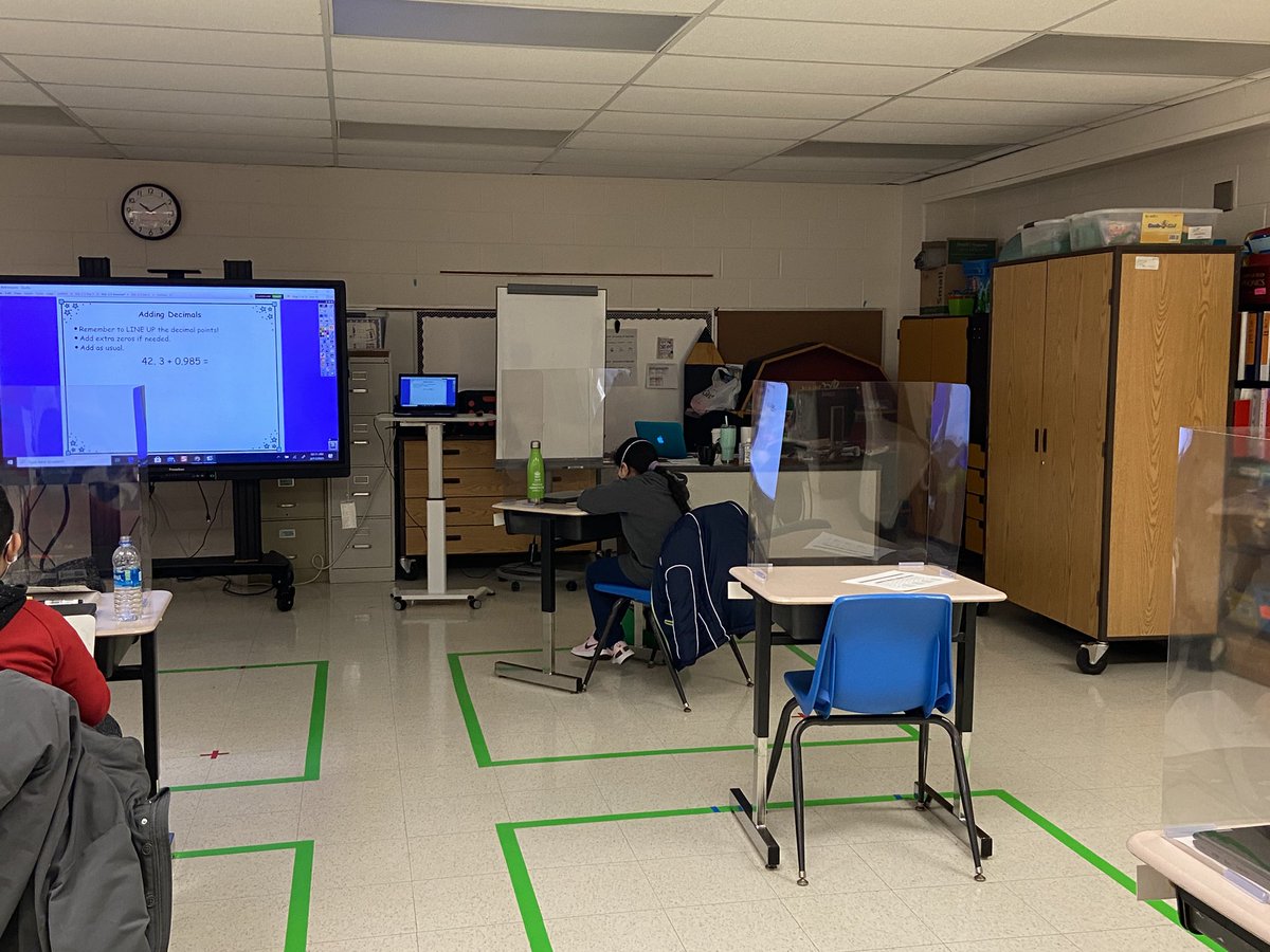 LJSprowls's tweet photo. Students in @becky_bellino class are working hard on adding decimals. Students are able to articulate their strategy and think critically about their math problems @GuilfordEle #DifferencemakersRISE https://t.co/6wAte62Hht