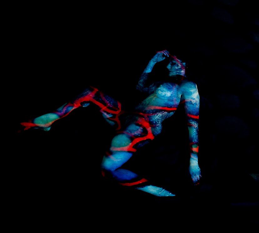 anastasia_maye's tweet photo. Some projection shots from a recent shoot! Definitely one of my favorite styles to shoot! Photos by Douglas Roberts
#projectionart #projectionmodel #projectionphotography
*For uncensored art check out my OF! https://t.co/i4dgWiVQyL* https://t.co/rvMAzIS1yh