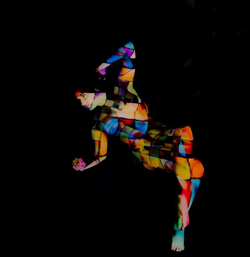 anastasia_maye's tweet photo. Some projection shots from a recent shoot! Definitely one of my favorite styles to shoot! Photos by Douglas Roberts
#projectionart #projectionmodel #projectionphotography
*For uncensored art check out my OF! https://t.co/i4dgWiVQyL* https://t.co/rvMAzIS1yh