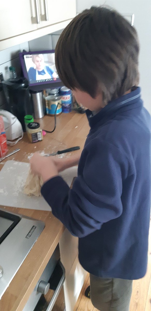 DianeLowe12's tweet photo. @ClaireTVI live action #cookingwithclaire https://t.co/rVgvZnByH9