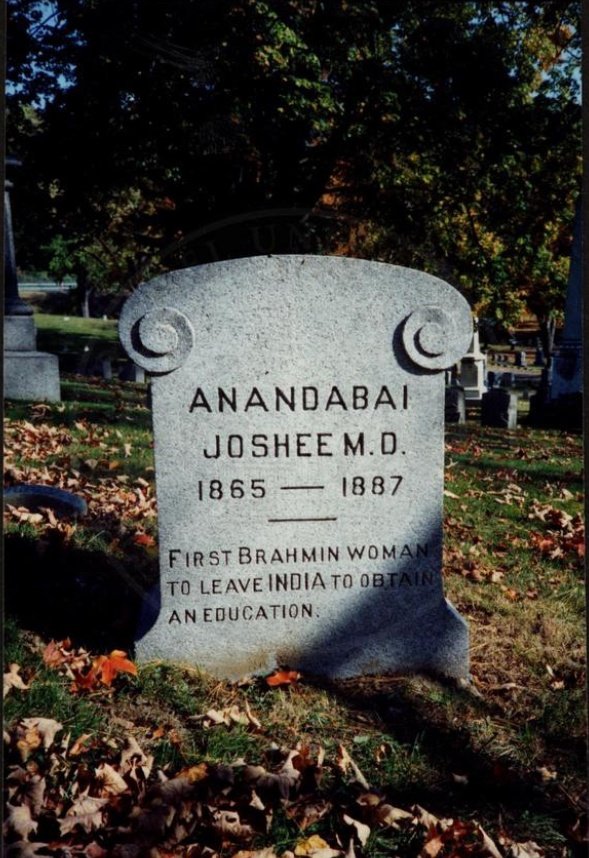 She died on Feb.26.1887 in Poonah. Her ashes were placed in Poughkeepsie Rural Cemetery in Poughkeepsie,New YorkOther achievement:•She got the honor from Queen Victoria when she was studying•Crate Venous was named after her "Joshee"