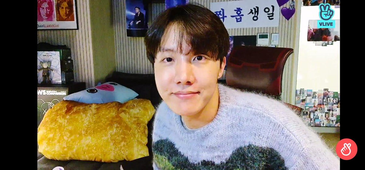 Chimin13_'s tweet photo. 생일 축하 해요#HappyBirthdayHoseok https://t.co/dbaHFiqmRa