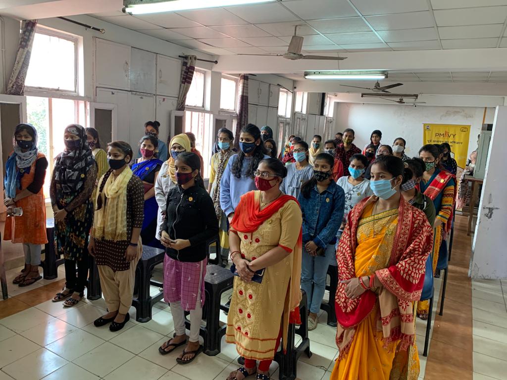 Distribution of certificates by Yuva skill training Centre on completion of sewing course under "Pradhan Mantri Kausal vikas Yojana" in the presence of ACP &amp; SHO Jahangirpuri. <a href="/CPDelhi/">CP Delhi #DilKiPolice</a> <a href="/DelhiPolice/">Delhi Police</a> <a href="/SanjaySingh_IPS/">Sanjay Singh</a> <a href="/ssyips/">Surender Singh Yadav IPS</a>

#DelhiPoliceWeek
#DelhiPoliceDilKiPolice