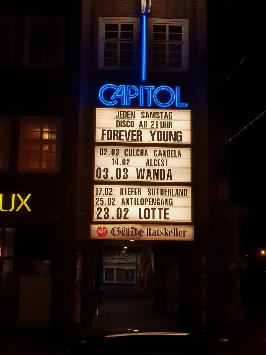 InesWeb's tweet image. Heute vor einem Jahr habe Ich Kiefer Sutherland persönlich getroffen.💖😍🥰🤩 (A year ago today I met Kiefer Sutherland personally)
#Kiefersutherland #Hannover #Live