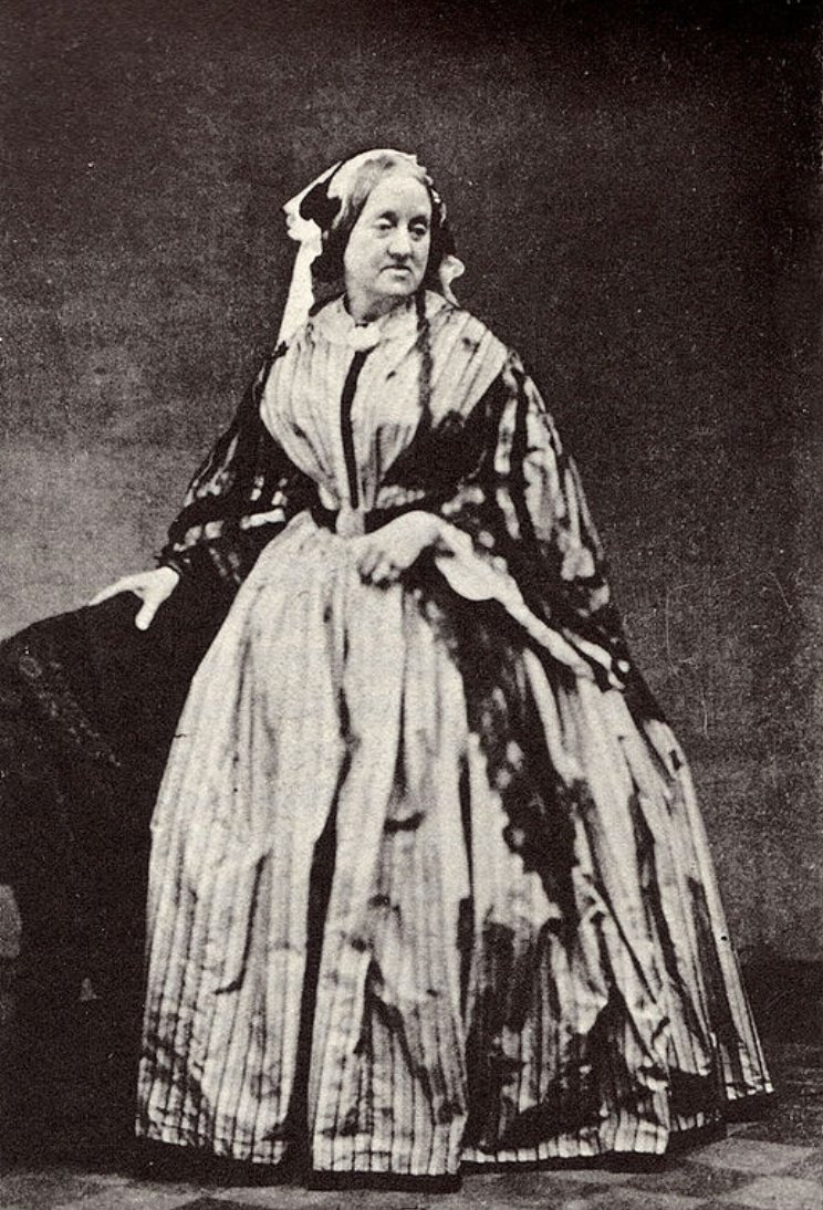 Laboegalite's tweet photo. 🗓️Anna Atkins, née le 16/03/1799, est une botaniste britannique pionnière de l'utilisation de photographies pour l'illustration d'ouvrages imprimés, comme ses célèbres herbiers. Elle est considérée comme la première femme à avoir réalisé une photographie. #EphémérideDuLabo https://t.co/FZZBEuE5nC