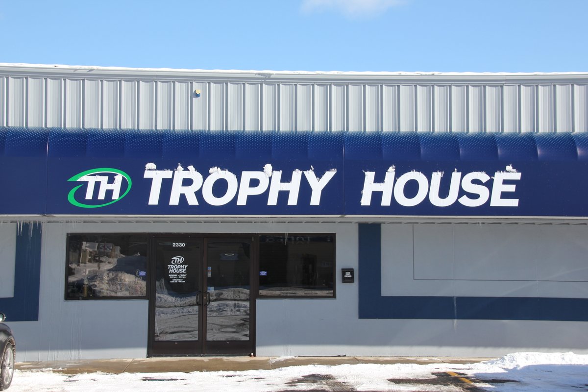 TrophyHouseTGG's tweet photo. Hey!!📢 We are over here at 2330 Henry St.👉
We also get plenty of questions about the move. (Yes. We are in a new building)-fyi
(We still offer the same great services as you already know)
-Finally, under 1 roof as Trophy House Brands! https://t.co/flt18kKpjy
