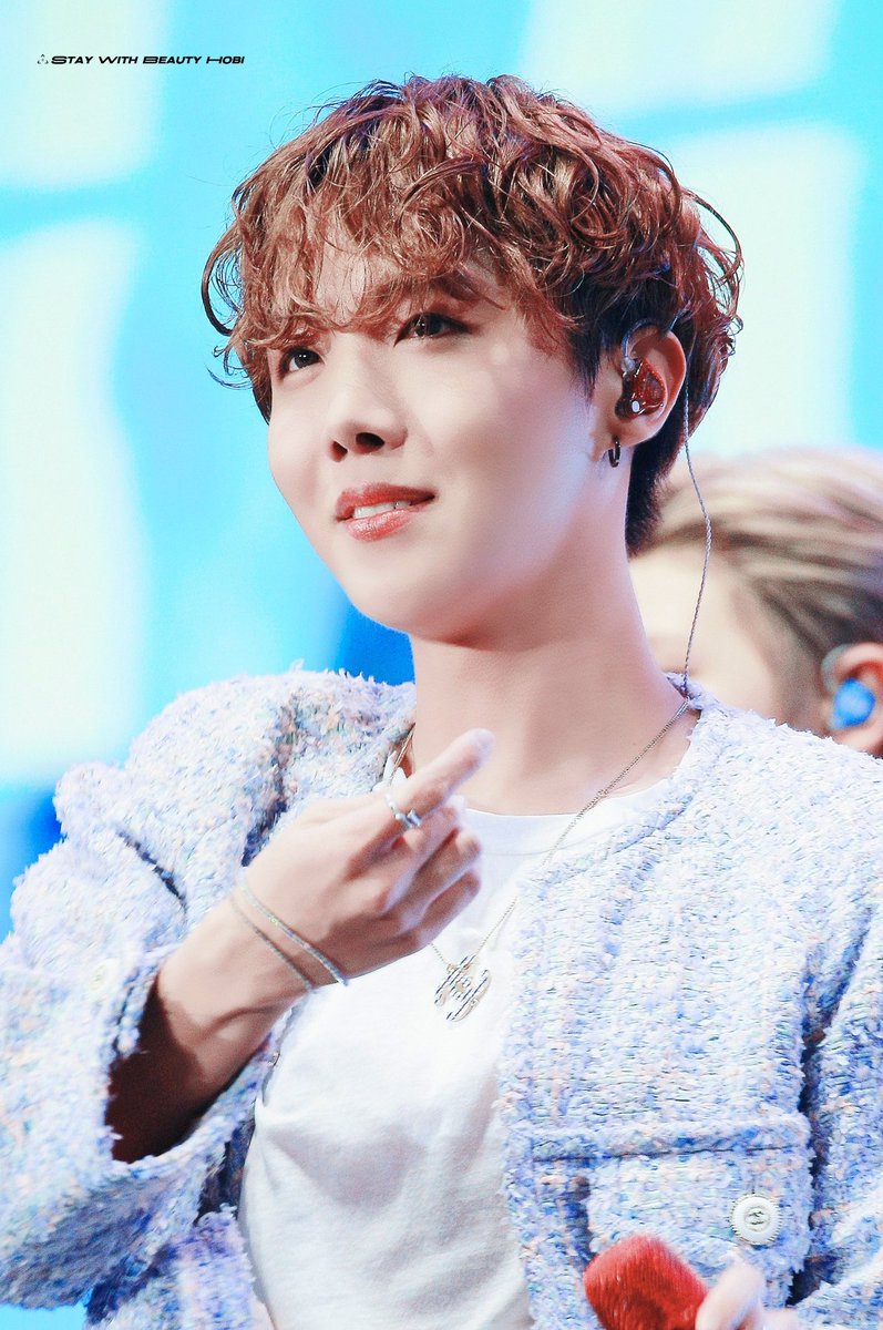 SWBeautyHobi's tweet photo. 호석아 생일 축하해 💜
항상 사랑해요💚
#JHOPE #BTS #호석  #제이홉 
@BTS_twt #호비생일ㅊㅋ https://t.co/sXi95v9u6M