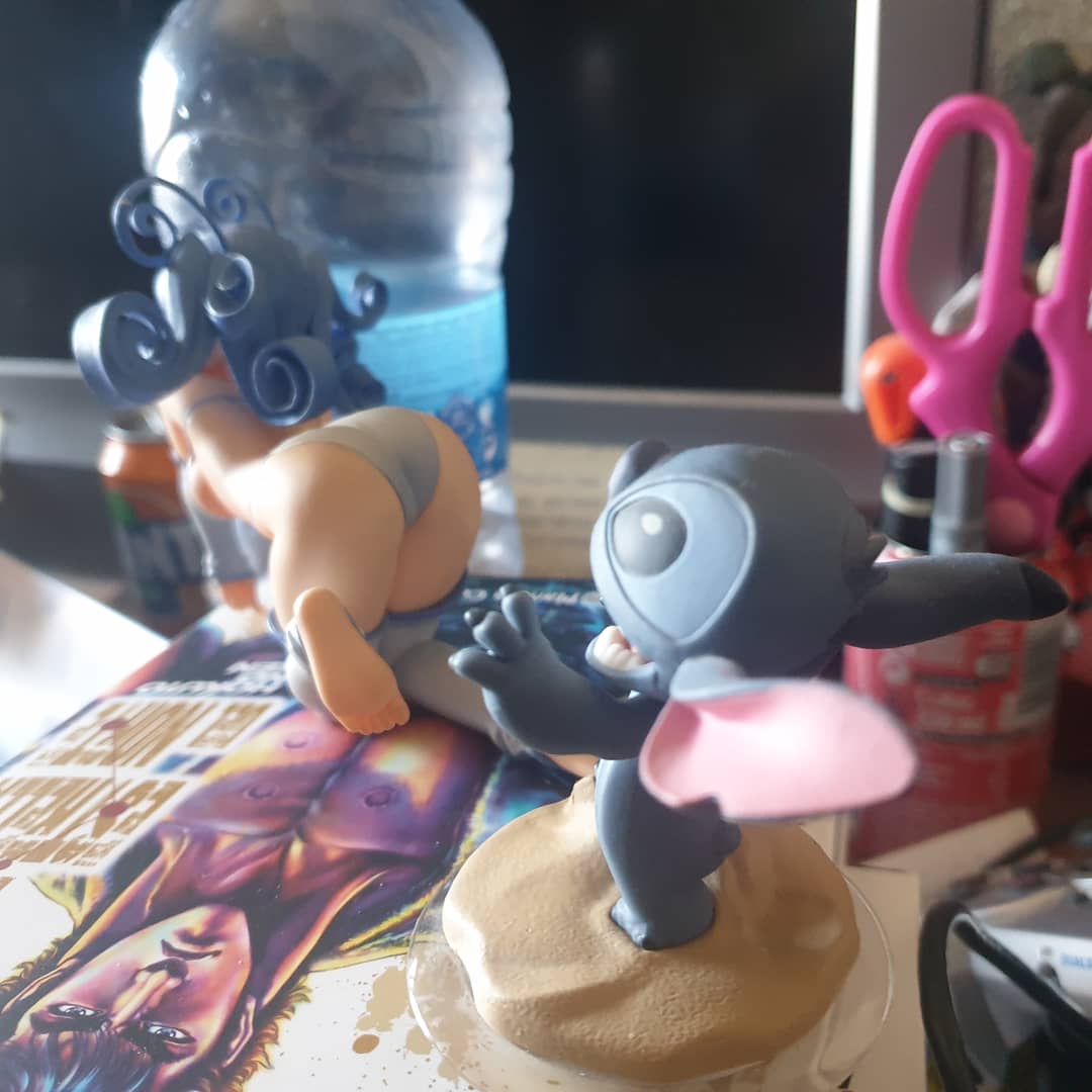 Osan0's tweet photo. Las manos van al pan. Ay, Stitch. #horny #stitch #winchan https://t.co/cOrPdIeDHl