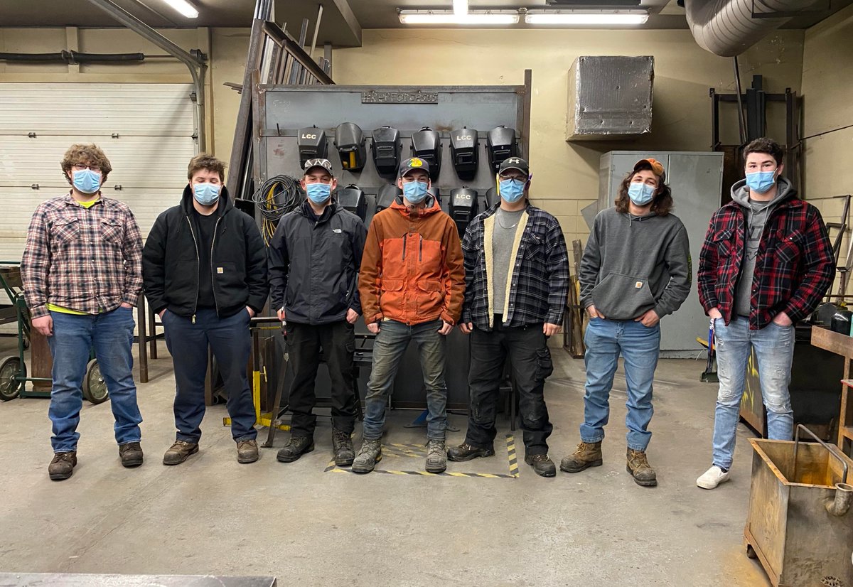 Grâce à un partenariat avec le <a href="/CollegeLaCite/">LA CITÉ</a>, 7 élèves du CSDCEO suivent présentement le cours de niveau collégial de soudeur 👨‍🏭niveau 1, au campus de La Cité à Hawkesbury. <a href="/ESCRHawkesbury/">ESCRH</a> <a href="/ESCCasselman/">ESC de Casselman</a> #CSDCEOappEX bit.ly/3pxP2BA