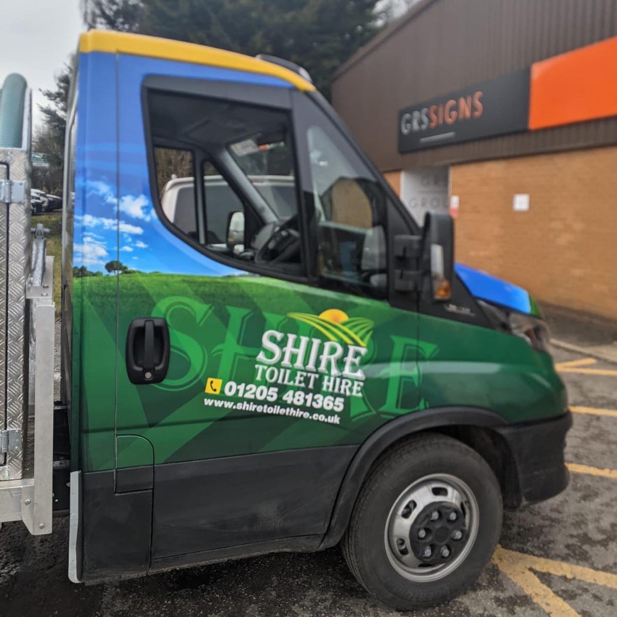 grssignscouk's tweet photo. Full cab #wrap for @ShireToilet using @ArlonGraphics #arlonslxplus #vehiclewrapping #vehiclegraphics #lincolnshire #grssigns https://t.co/7yRSUCXVWx