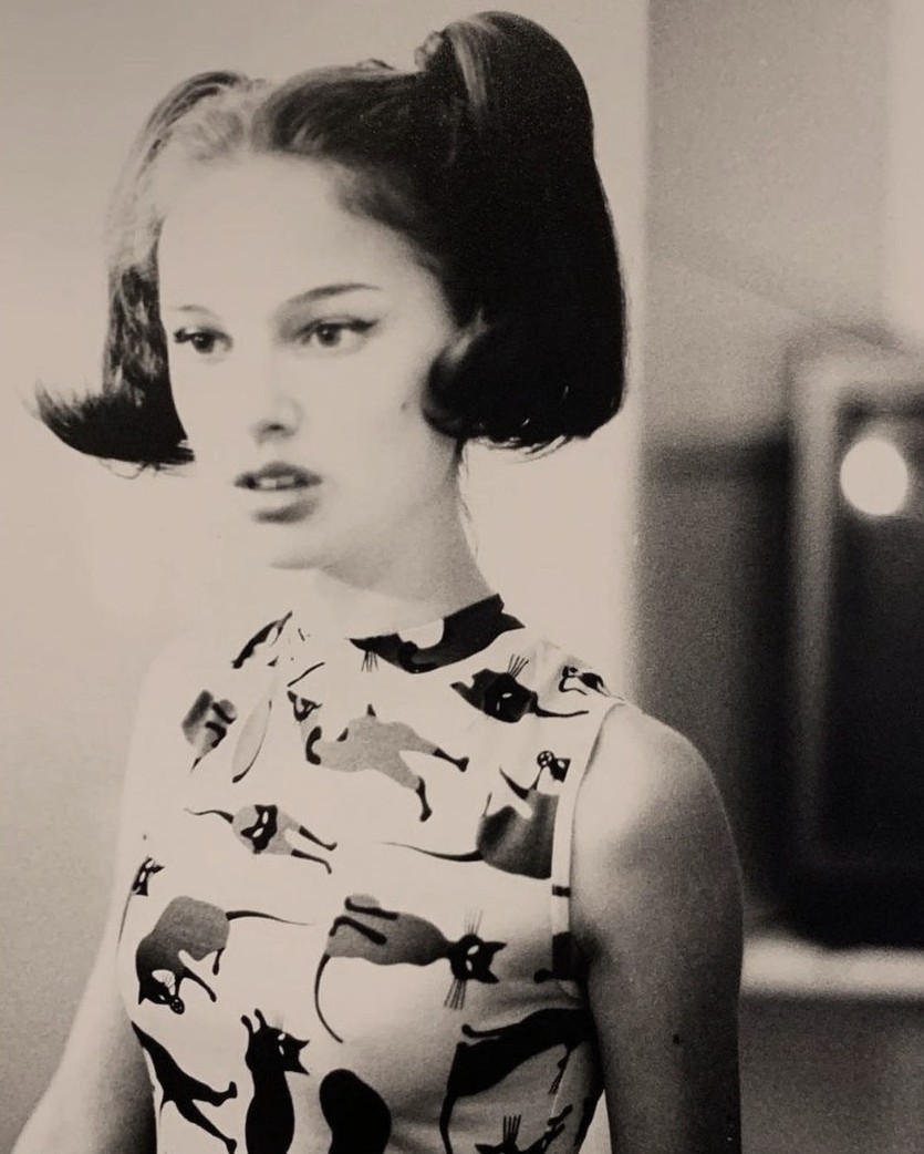 “Women and cats will do as they please
and men and dogs should relax and get used to the idea.”
Robert A. Heinlein

📷Natalie Portman (by Ellen von Unwerth)

#worldcatday 

@larwoolf @eoff_sylvia @coenesqued @Lilliflo @Mercurimc @gherbitz @may8690 @Ms_Golightly @AlbertGalera